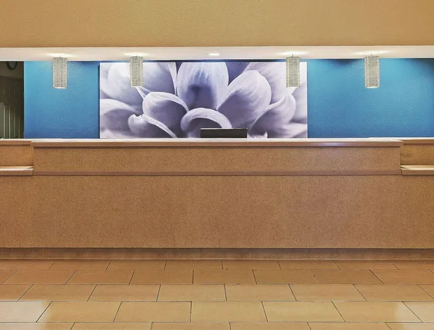 La Quinta Inn & Suites by Wyndham Corpus Christi Northwest hotel detail image 2