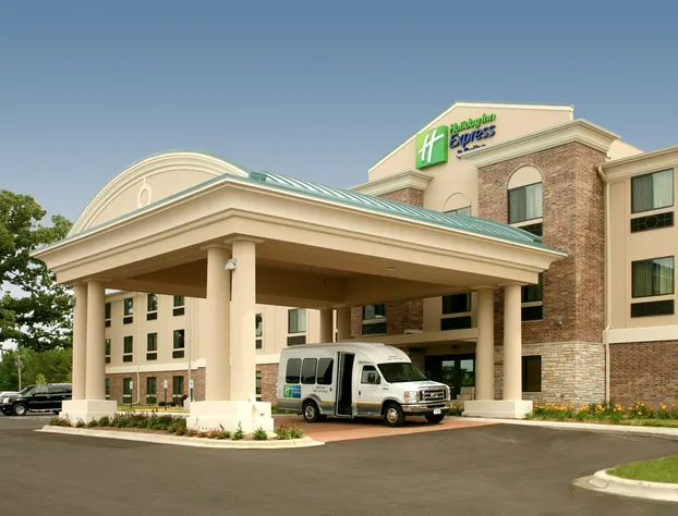 Holiday Inn Express Hotel & Suites Madison-Verona by IHG hotel detail image 1