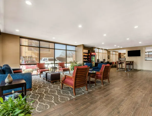 Comfort Suites Tuscaloosa near University hotel detail image 4