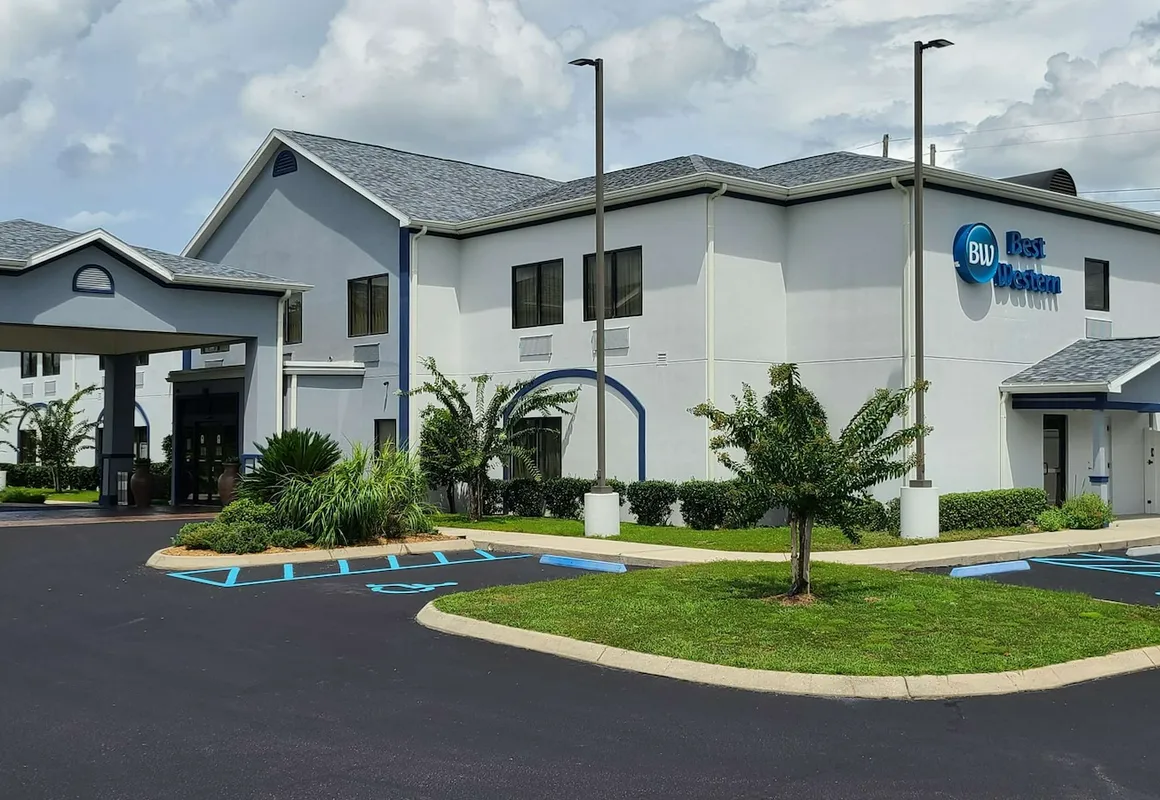 Best Western Opp Inn hotel hero