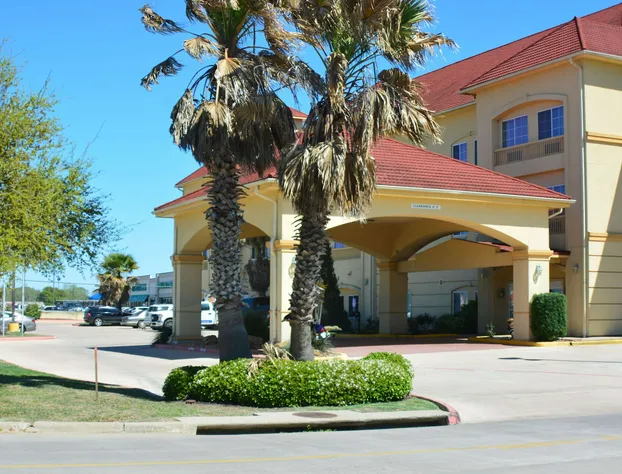 Baymont by Wyndham Brenham hotel detail image 1