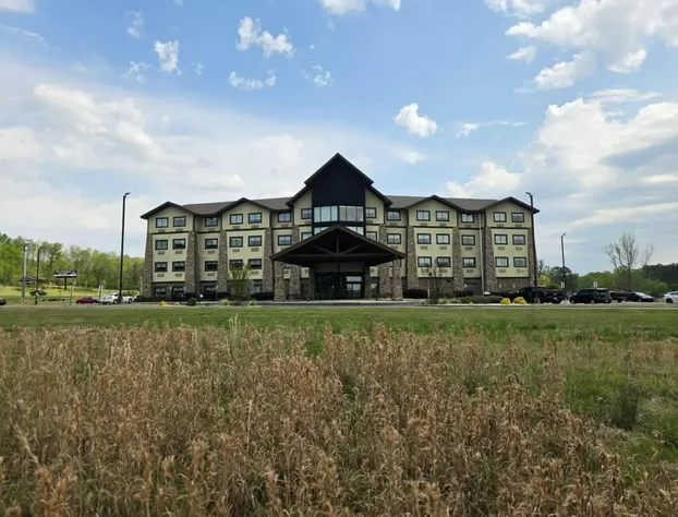 Comfort Inn and Suites Near Lake Guntersville hotel detail image 2