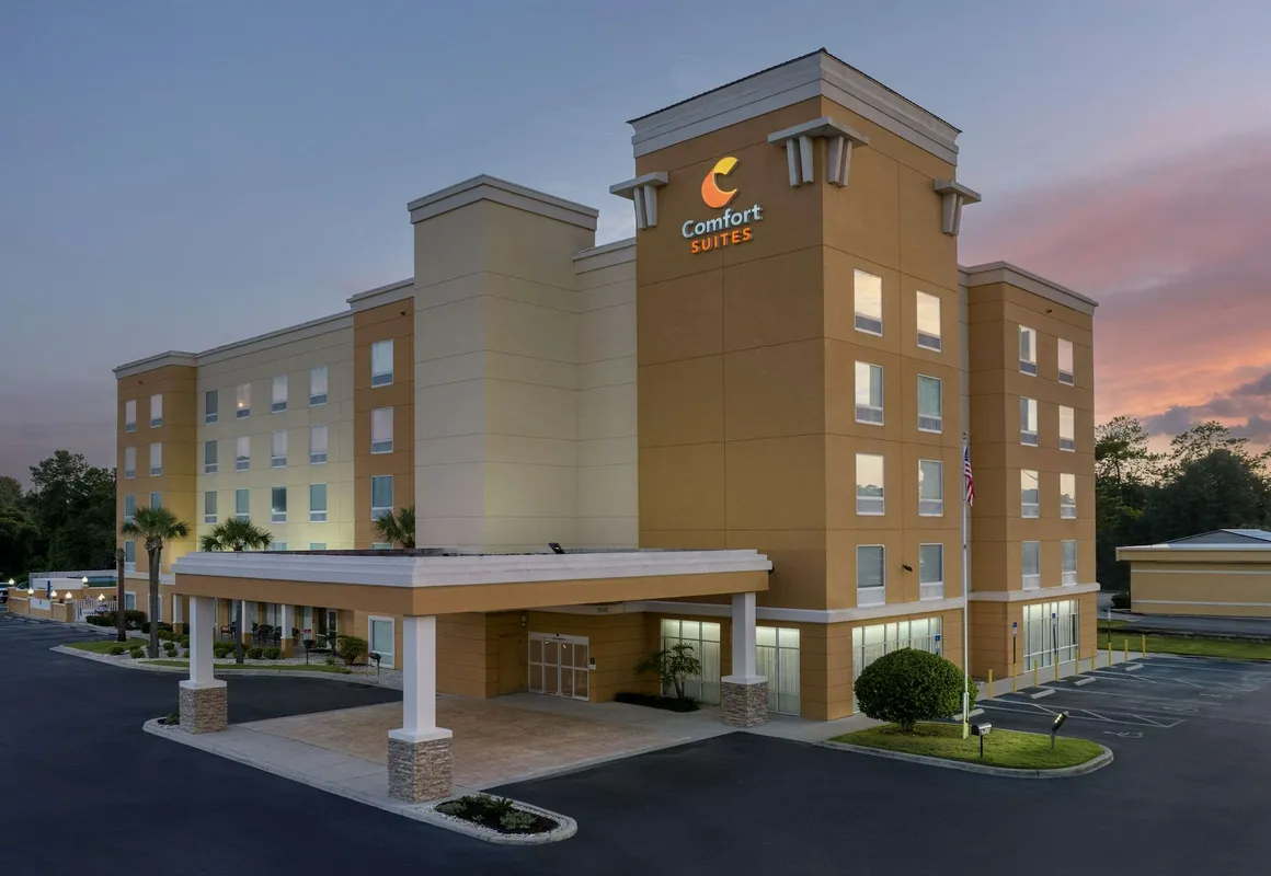 Comfort Suites Lake City hotel hero