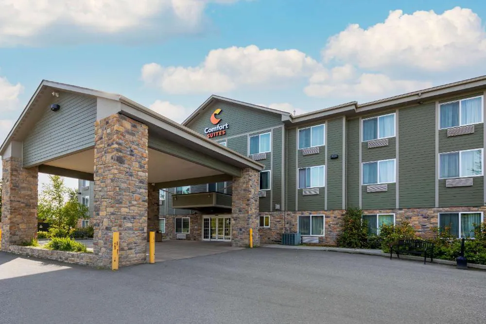 Comfort Suites Anchorage International Airport hotel hero