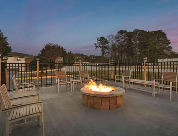 Country Inn & Suites by Radisson, Petersburg, VA hotel detail image 3