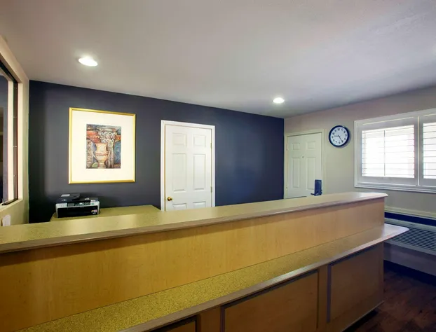 Americas Best Value Inn Midland hotel detail image 3