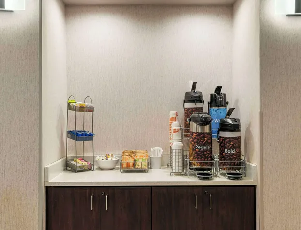 Comfort Suites At WestGate Mall hotel detail image 4