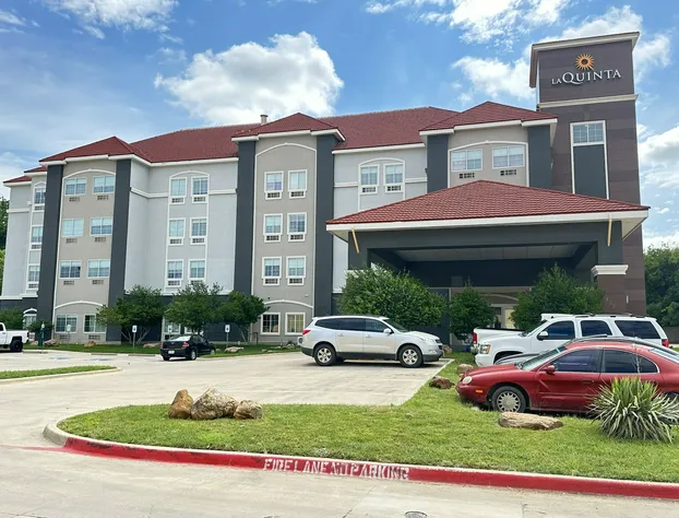 La Quinta Inn & Suites by Wyndham Decatur hotel detail image 1