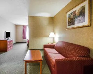 Quality Inn & Suites Rockport - Owensboro North (GOLD AWARD WINNER) hotel detail image 4