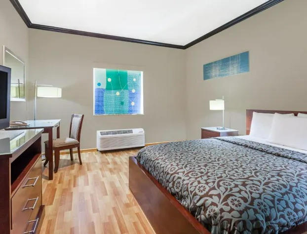 Days Inn & Suites by Wyndham Marquez hotel detail image 3