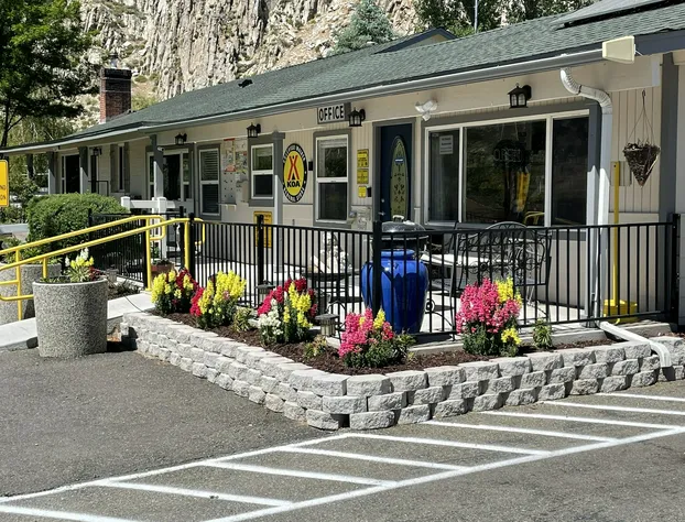 Meadowcliff lodge hotel detail image 1