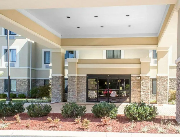 Sleep Inn & Suites Middlesboro hotel detail image 2