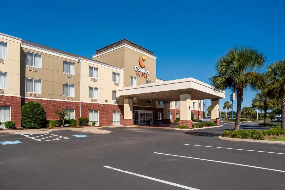 Comfort Suites Foley hotel hero