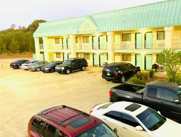 Western Inn Express hotel detail image 1