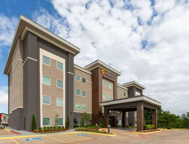 La Quinta Inn & Suites by Wyndham McAlester hotel detail image 3