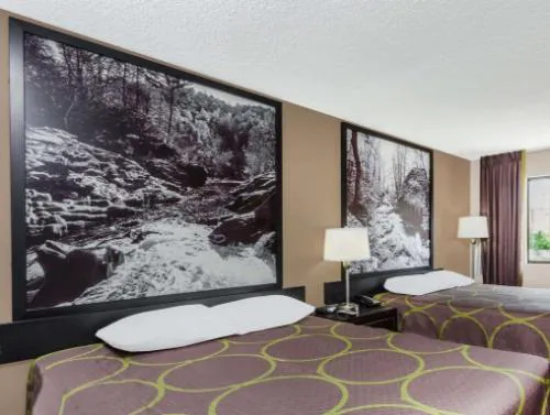 Super 8 by Wyndham Monteagle TN hotel detail image 2