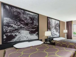 Super 8 by Wyndham Monteagle TN hotel detail image 2