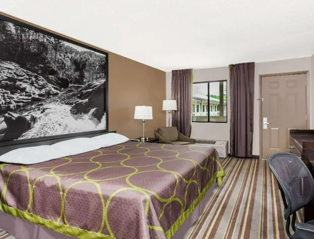 Super 8 by Wyndham Monteagle TN hotel detail image 3