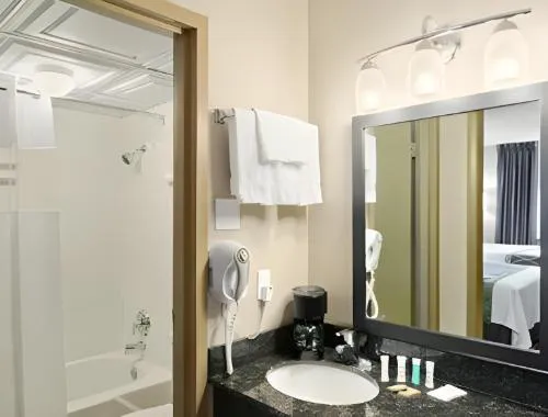 Super 8 by Wyndham Monteagle TN hotel detail image 4