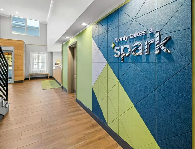 Spark by Hilton Woodbridge hotel detail image 1