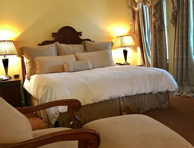 Ophelias Restaurant & Inn hotel detail image 4