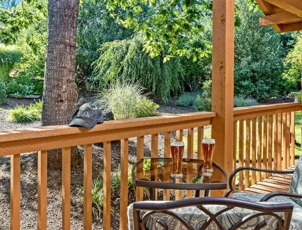 Carson Ridge Luxury Cabins hotel detail image 3