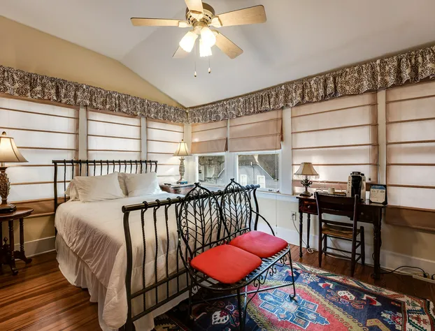 Riverdale Inn hotel detail image 4