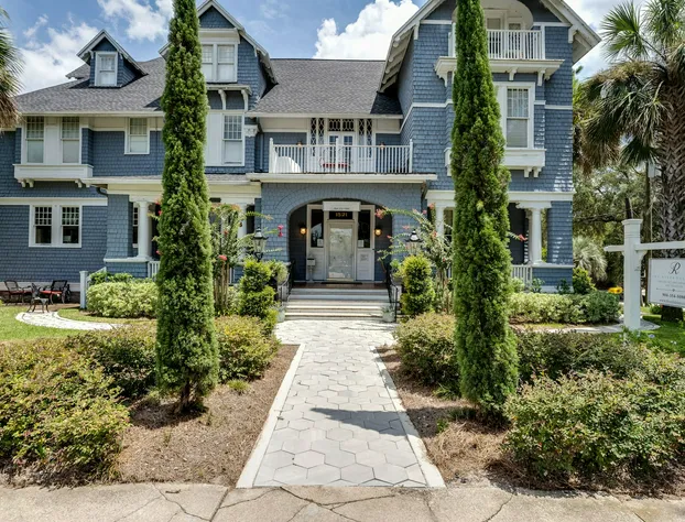 Riverdale Inn hotel detail image 1