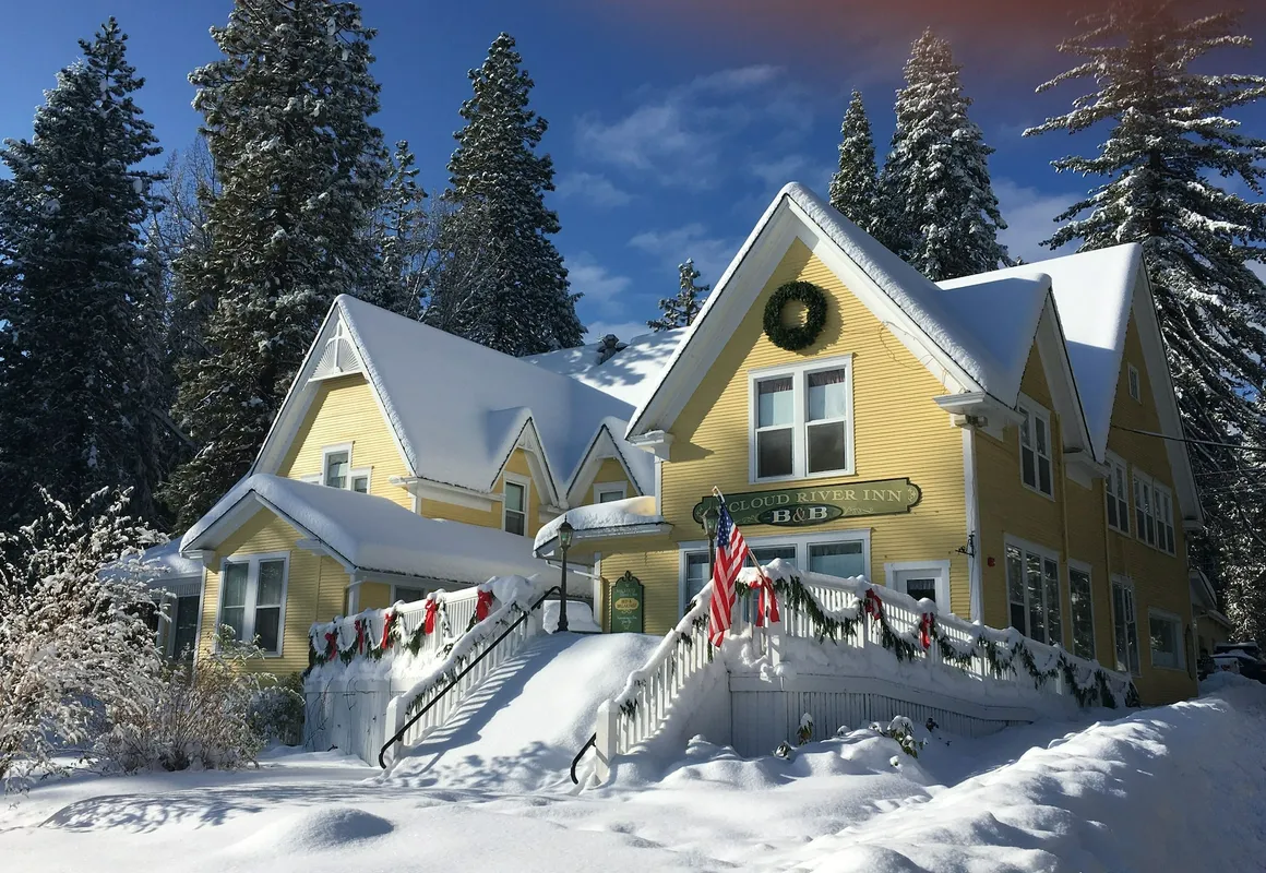 McCloud River B&B hotel hero