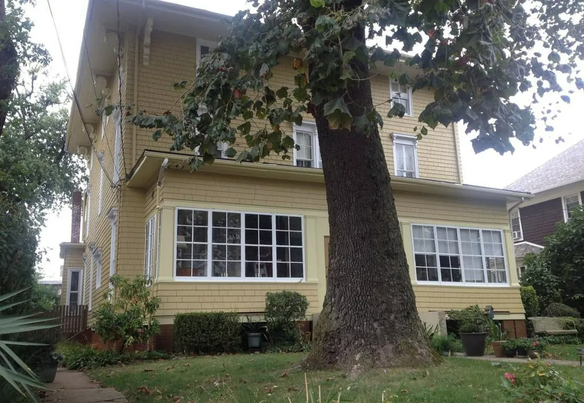 Victorian Bed & Breakfast hotel hero