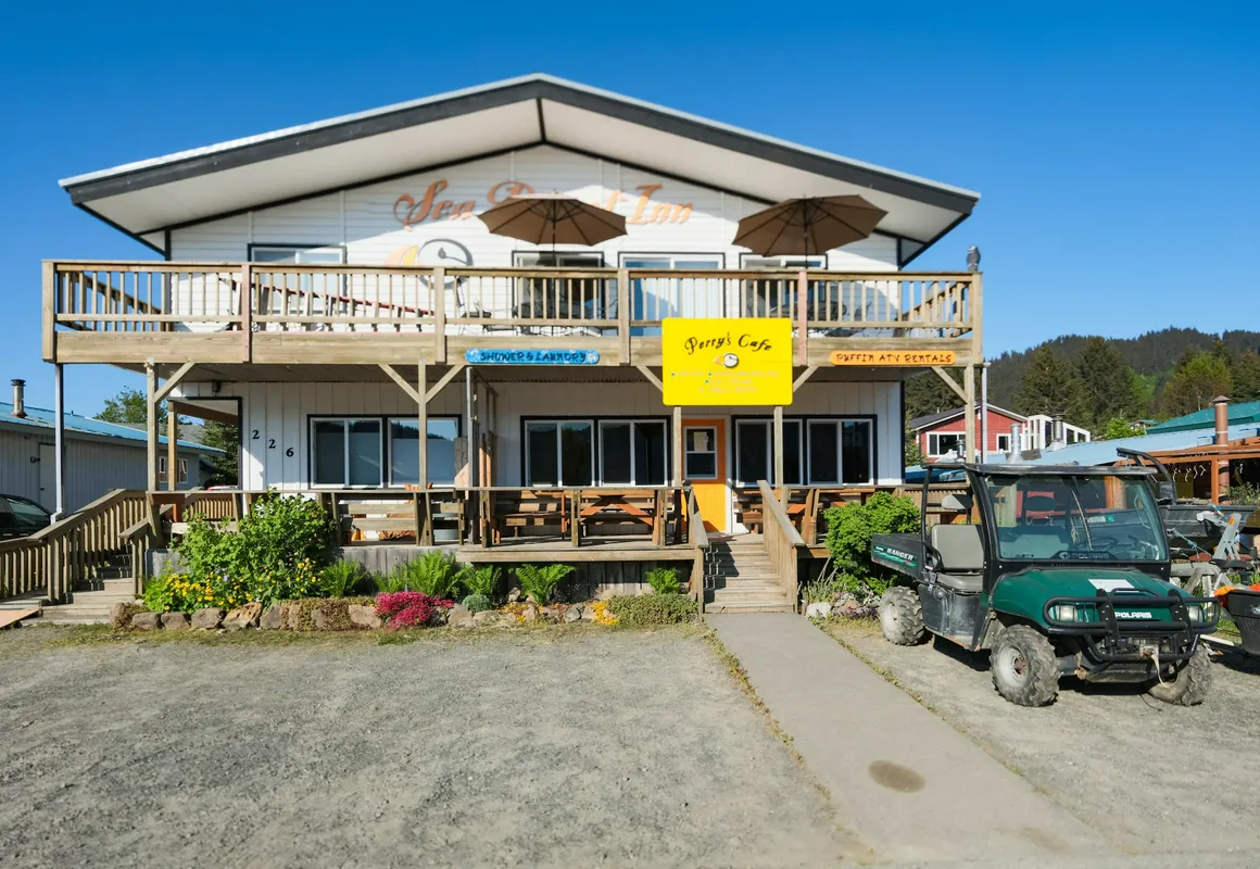 Sea Parrot Inn hotel hero