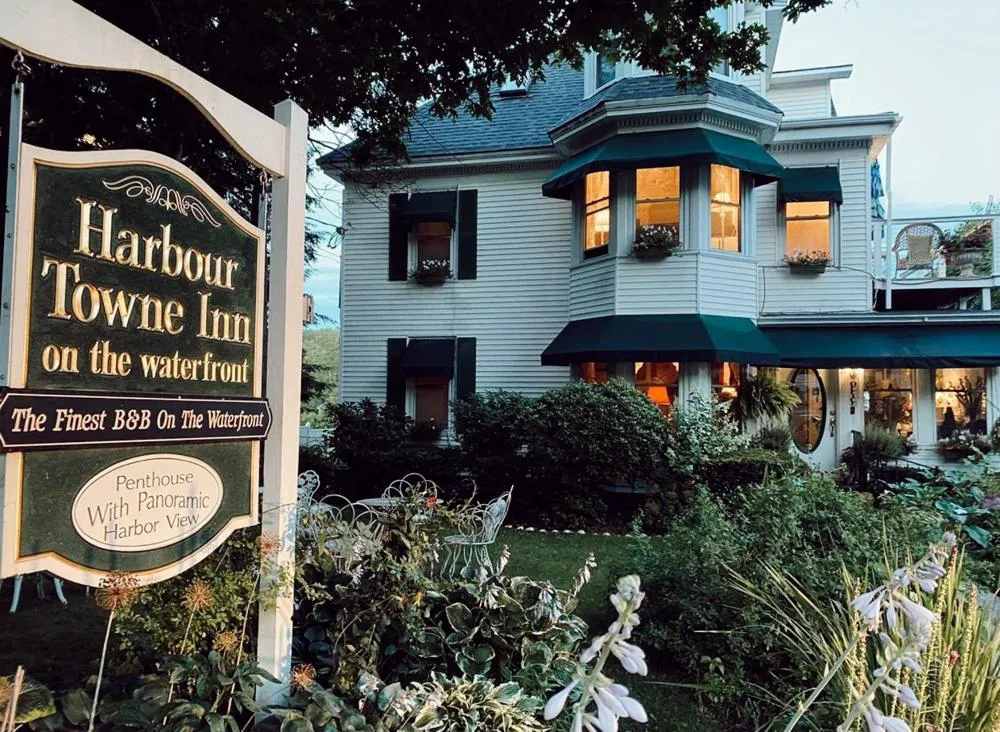 Harbour Towne Inn on the Waterfront hotel hero