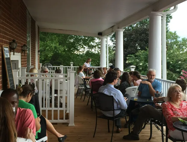 Lafayette Inn hotel detail image 2