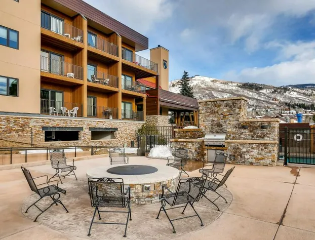 Snow Flower Condos hotel detail image 4