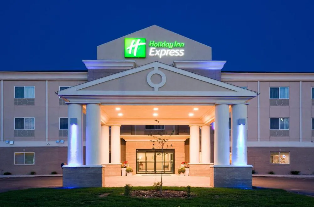 Holiday Inn Express Devils Lake by IHG hotel hero