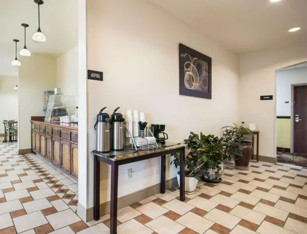 Econo Lodge Anderson hotel detail image 3