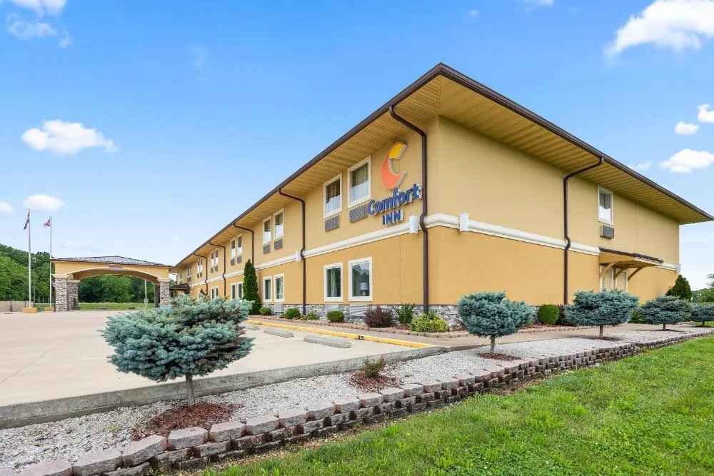 Comfort Inn Willow Springs US 60 and US 63 hotel hero