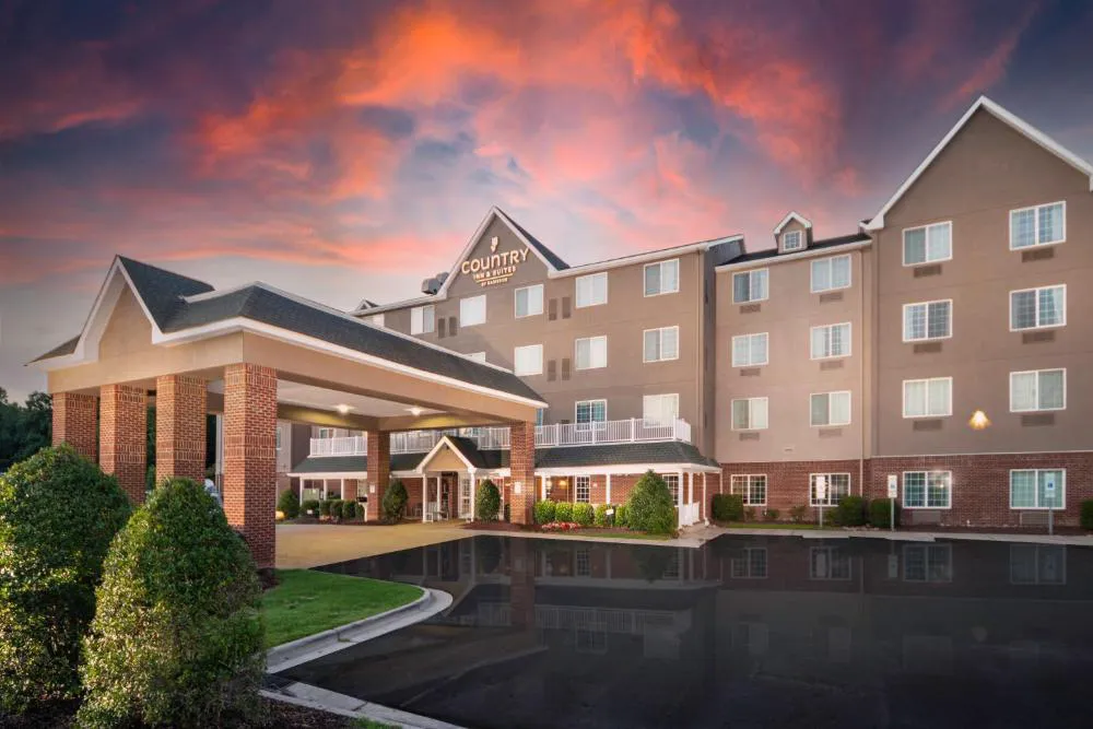 Country Inn & Suites by Radisson, Rocky Mount, NC hotel hero
