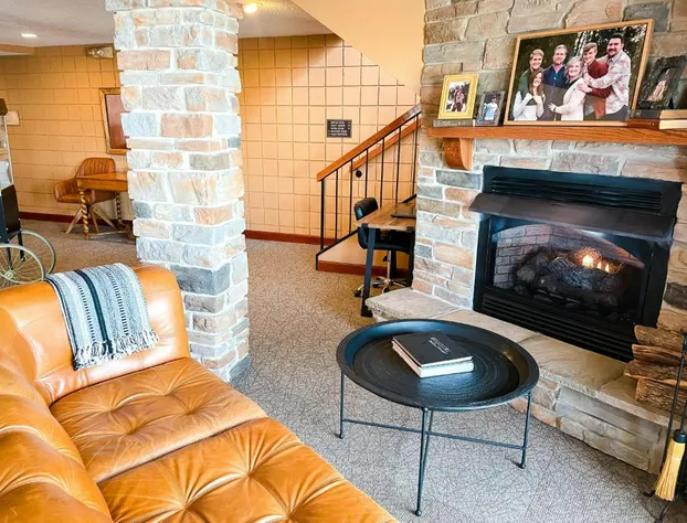 Pinemark Inn & Suites hotel detail image 4