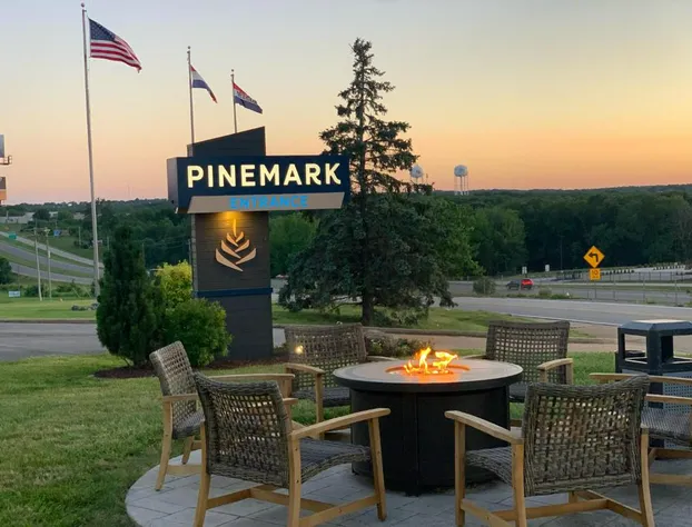 Pinemark Inn & Suites hotel detail image 1