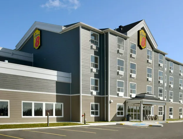 Super 8 by Wyndham Kapuskasing hotel detail image 1
