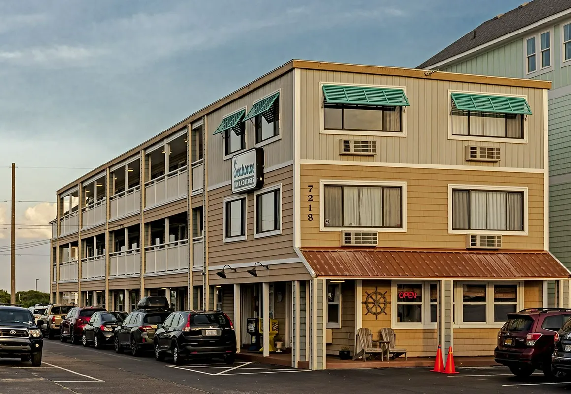 Seahorse Inn and Cottages hotel hero