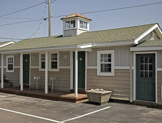 Seahorse Inn and Cottages hotel detail image 1