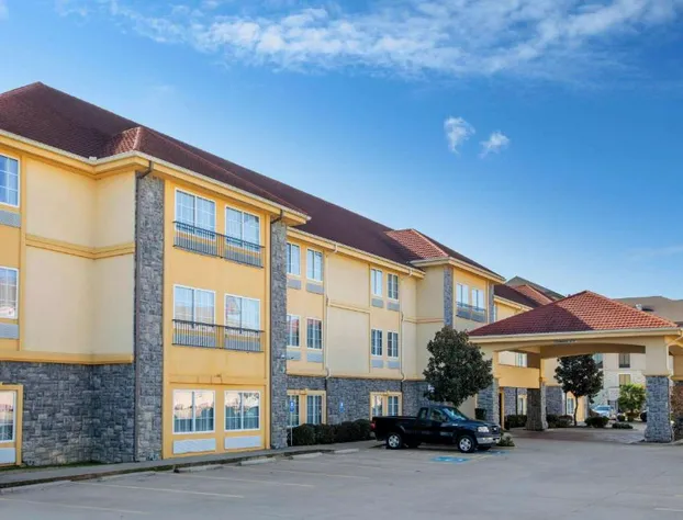 La Quinta Inn & Suites by Wyndham Conway hotel detail image 3