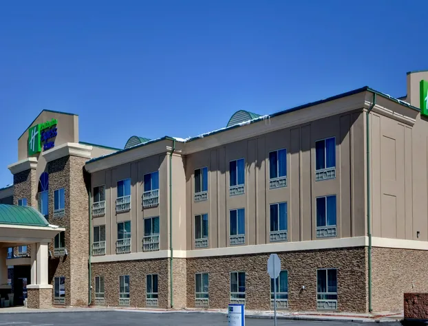 Holiday Inn Express Hotel & Suites Grants - Milan by IHG hotel detail image 3