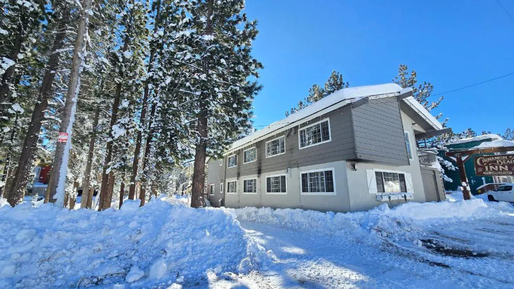 Cinnamon Bear Inn hotel hero