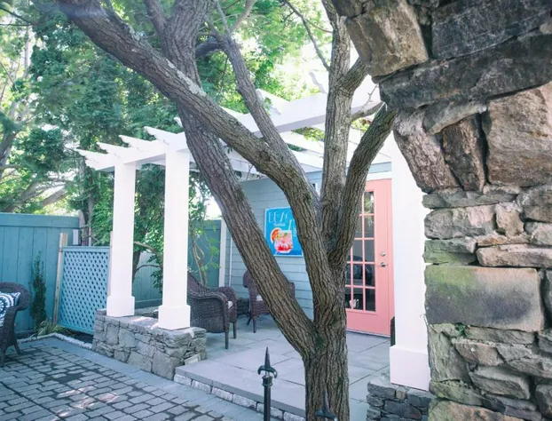 Town & Tide Inn hotel detail image 1