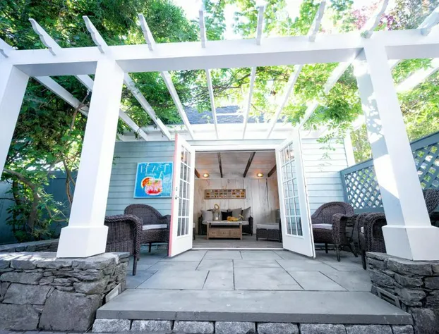 Town & Tide Inn hotel detail image 2