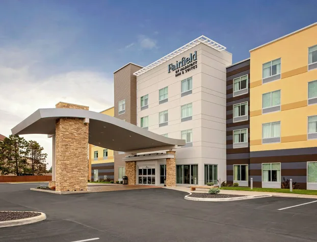 Fairfield by Marriott Port Clinton Waterfront hotel detail image 1