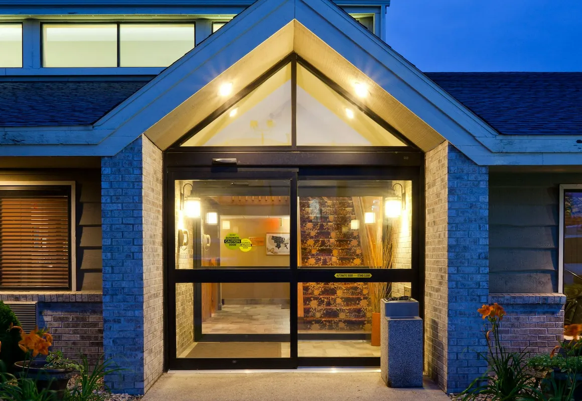 AmericInn by Wyndham Alexandria hotel hero